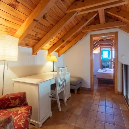 別荘 Seaside Family Friendly House With A Swimming Pool Guduce, - 17668